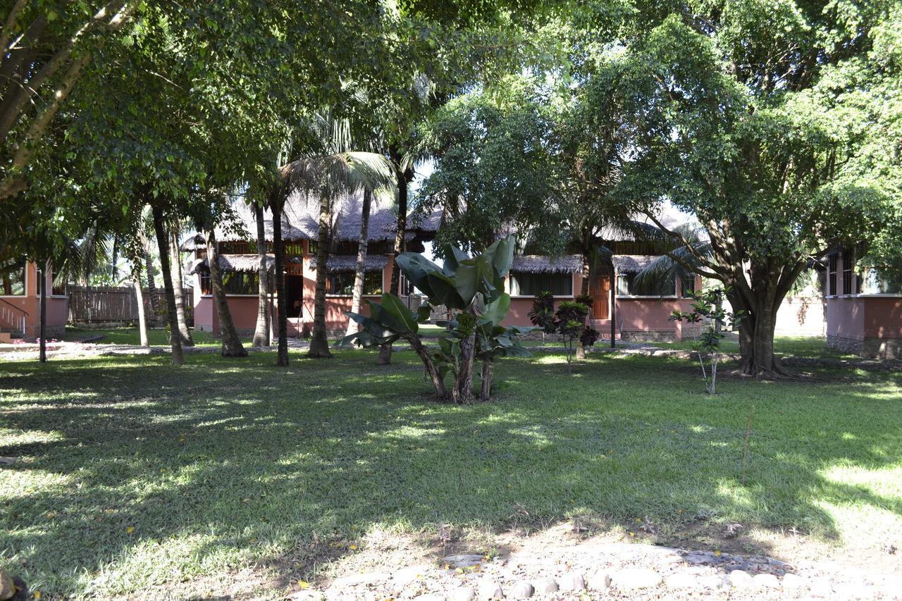 La Isla De Los Tucanes Rurrenabaque Exteriör bild